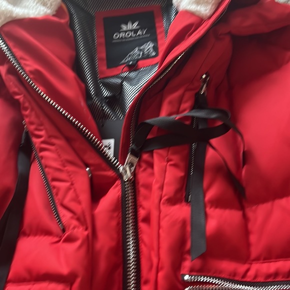RED ORALAY WINTER COAT - Picture 7 of 7